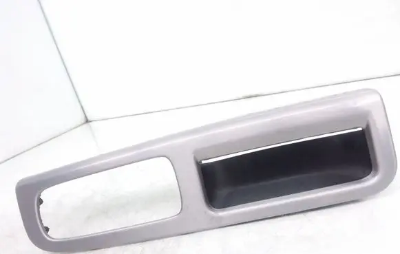 Volvo V50 Front door interior handle trim 8663817