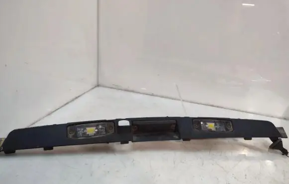 KIA Sorento Trunk door license plate light bar 