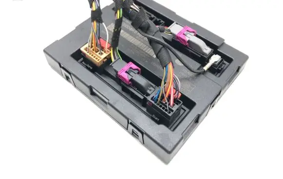 Audi A4 S4 B8 8K Central body control module 8K0907064KL