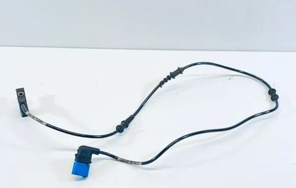 Mercedes-Benz E W213 Brake pads wear sensor A2135402405