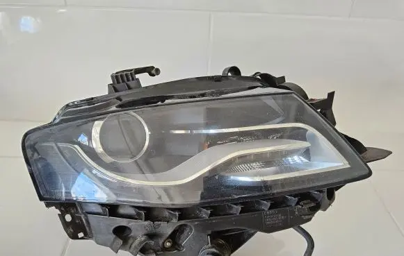 Audi A4 S4 B8 8K Headlight/headlamp 8K0941004C