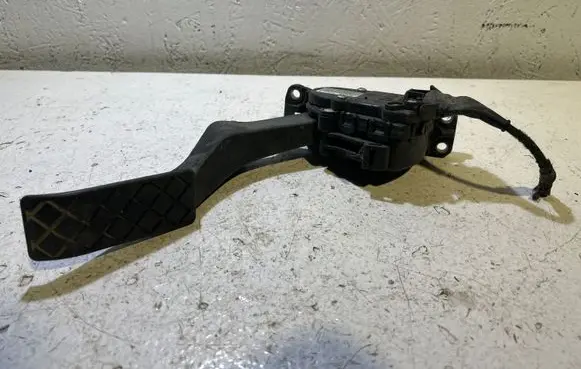 Volkswagen Transporter - Caravelle T5 Accelerator throttle pedal 7H1721503D 6PV00849503