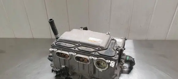 Toyota Auris E180 Voltage converter inverter G920076030 A6H310095 22JTE760300