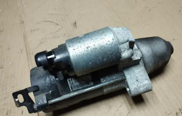 Honda FR-V Starter motor M002T85871