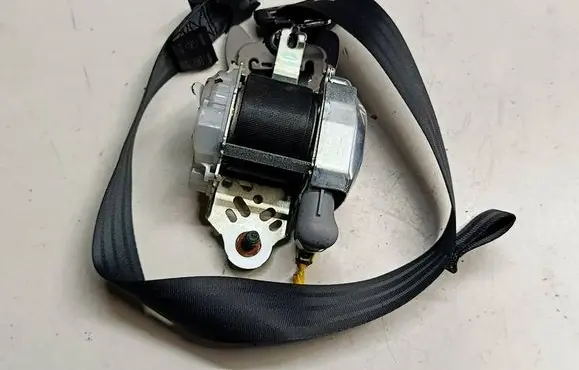 Hyundai i30 Front seatbelt 88810A6100T9 88810A6100 88820A6100