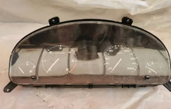 Peugeot 406 Speedometer (instrument cluster) 9642946280