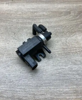 Volkswagen PASSAT B5 Turbo solenoid valve 1J0906627 72290320