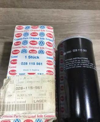 Audi A4 S4 B5 8D Oil filter cover 028115561