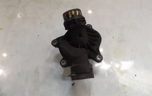 BMW 3 E46 Thermostat housing 