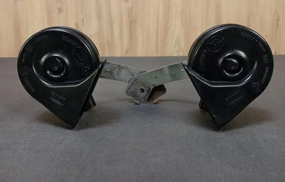 Mercedes-Benz B W246 W242 Horn signal 0065428620 A0065428620 A0065429820