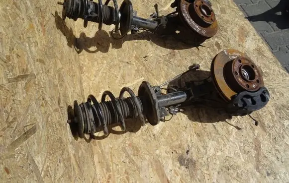 Opel Movano B Front wheel hub spindle knuckle