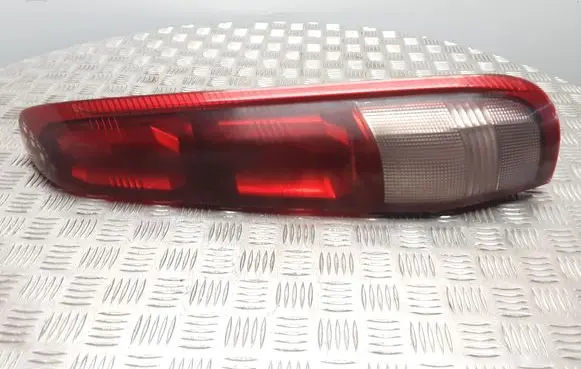 Nissan X-Trail T30 Rear/tail lights
