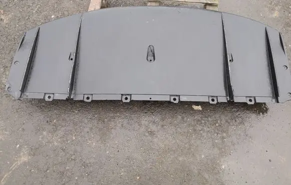 Tesla Model S Center/middle under tray cover 105732000B