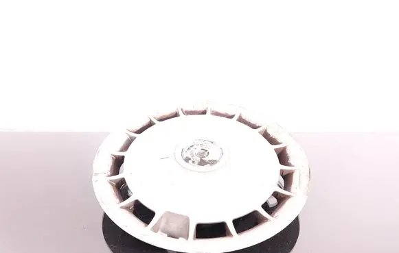 BMW 5 E34 R14 wheel hub/cap/trim 36131179170