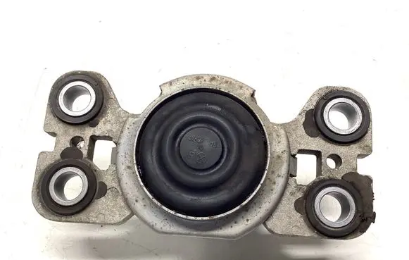 Volvo V60 Engine mount bracket 8G9N7M121AA