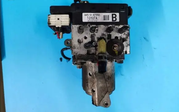 Toyota Prius (XW20) ABS Pump 4451047050