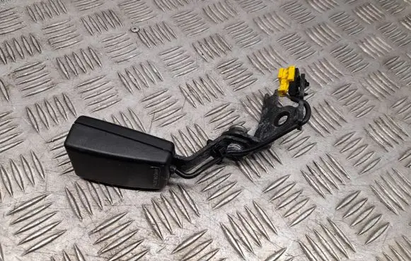 Mercedes-Benz E A207 Rear seatbelt buckle A2078600469