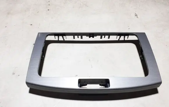 Radio/GPS head unit trim