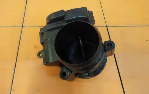 Mini One - Cooper Coupe R56 Throttle body valve A2C53095425 V752817980