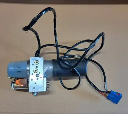 Peugeot 307 CC Convertible roof hydraulic pump 