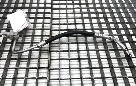 Tesla Model Y Air conditioning (A/C) pipe/hose 