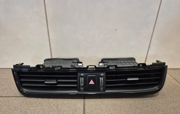 KIA Optima Dash center air vent grill 84760D4000 D497420000