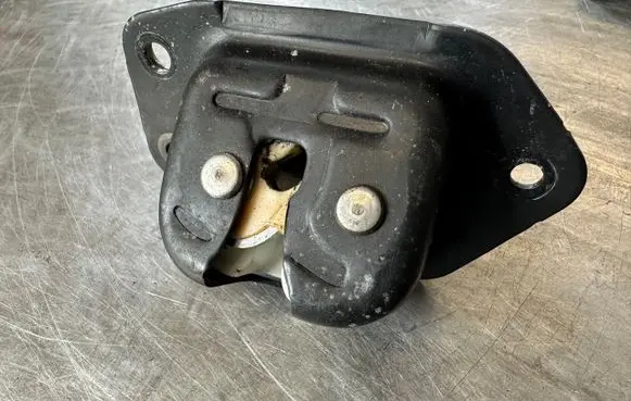 Renault Koleos I Tailgate/trunk/boot lock/catch/latch