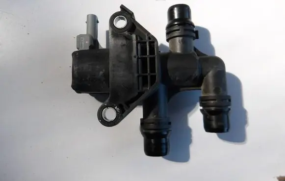 Opel Mokka B Electric auxiliary coolant/water pump 9829266280