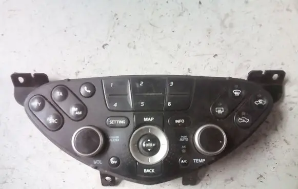 Nissan Primera Climate control unit 20110369H