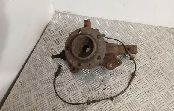 Renault Master III Front wheel hub 400151061R 402029333R