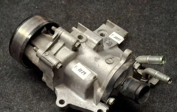 Nissan Qashqai Water pump 038123