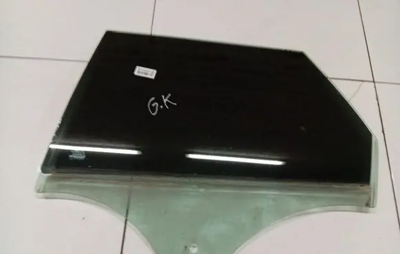 Ford Mondeo MK IV Rear door window glass