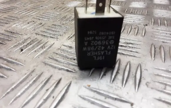 Peugeot 607 Other relay SAEEJ590BJ945 PW50008L
