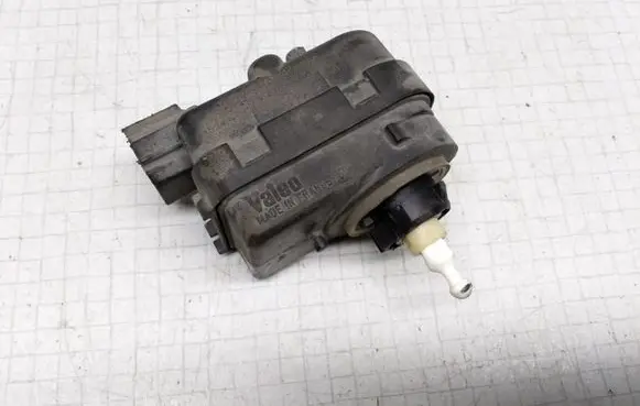 Nissan Almera N16 Headlight level adjustment motor 