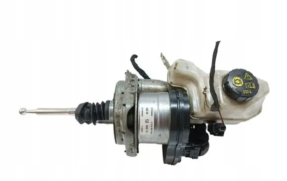 Skoda Superb B8 (3V) Brake booster 0204850658