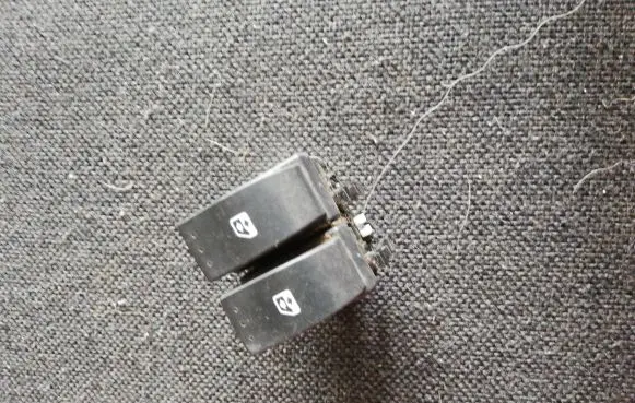 Renault Laguna II Electric window control switch 2650305