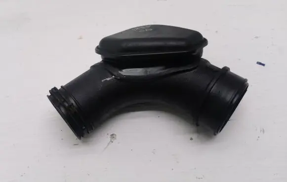 Hyundai ix35 Intake resonator 28138-2Y310