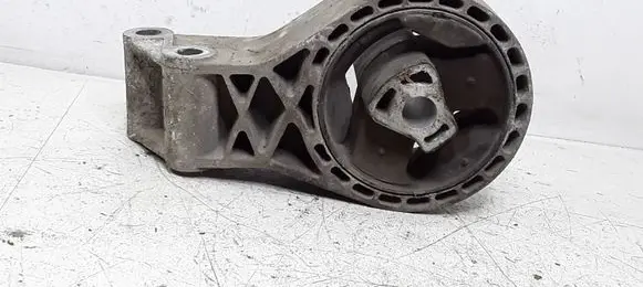 Opel Insignia A Engine mount bracket 13228305