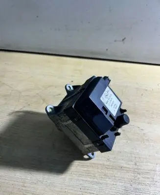 Mercedes-Benz C W203 Coolant heater A0001591904 04T162 2400201
