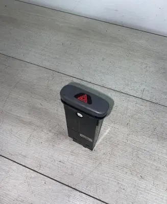 Volvo S70 V70 V70 XC Hazard light switch 8622091