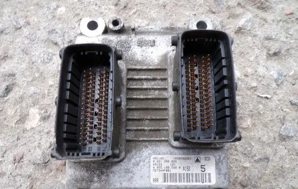 Fiat Punto (188) Engine control unit/module ECU 0261208029