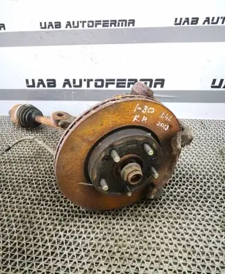 Hyundai i30 Front wheel hub