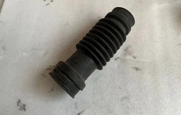 Air intake hose/pipe