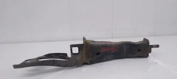 Volvo XC70 Radiator support slam panel bracket 