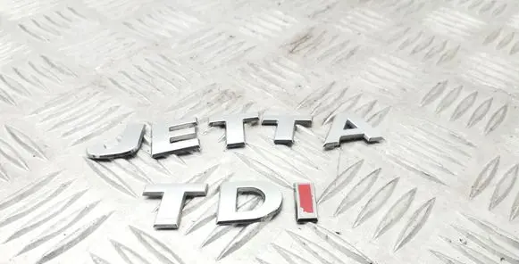 Volkswagen Jetta VI Manufacturers badge/model letters 