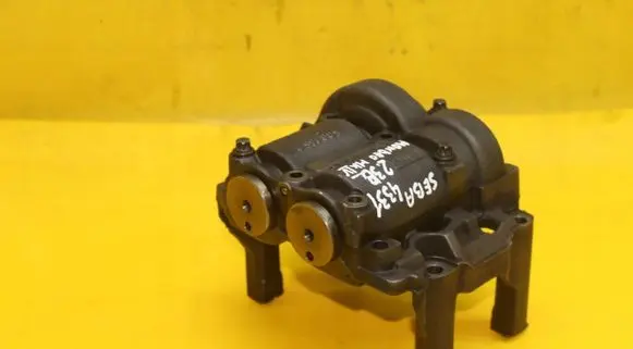 Ford Mondeo MK IV Oil pump balance shaft 