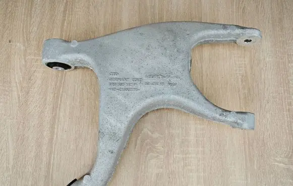 Audi A7 S7 4G Rear upper control arm/wishbone 8R0505312F