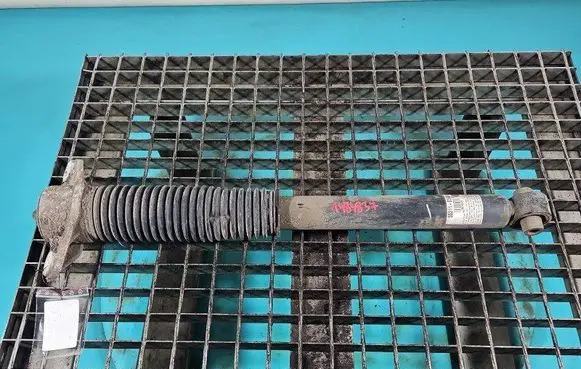 Rear shock absorber/damper