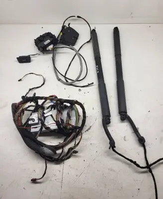 BMW 3 F30 F35 F31 Tailgate hydraulic set 7388490 7269543 7269516
