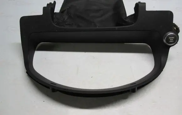 Land Rover Freelander 2 - LR2 Dashboard trim F044D70